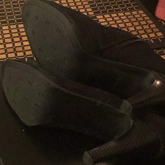 Isaac Mizrahi” Booties, (11)” black 🌸 - Picture 6 of 6